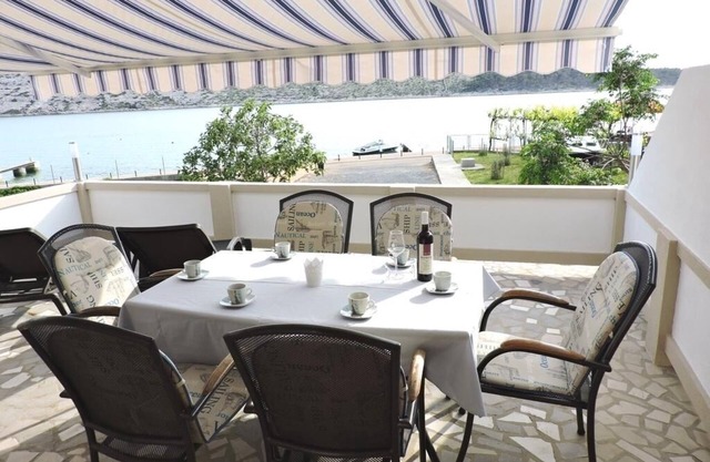 Apartment in Barbat with Seaview, Air condition, WIFI, Washing machine (4956-1)