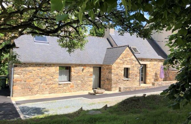 Apartment in Brittany near Sandy Beaches