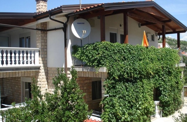 Apartment in Drage with Terrace, Air condition, WIFI (5013-3)