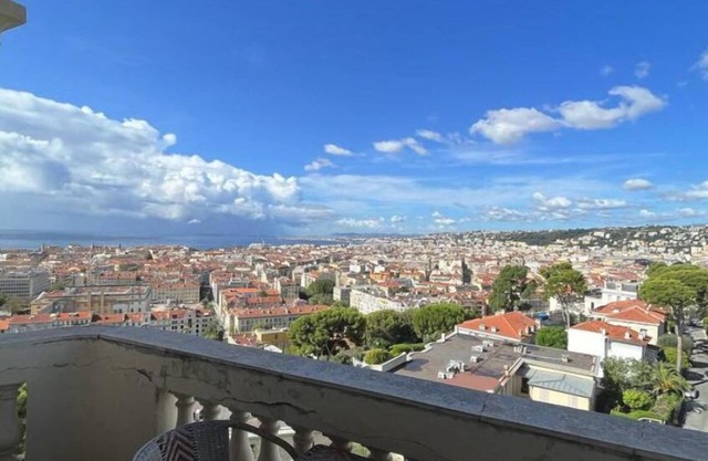 Apartment in exceptional Nice palace