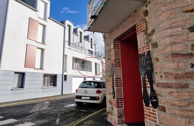 Apartment in Brittany near Sandy Beach