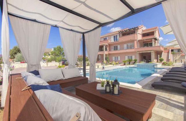 Apartment in Grebastica 7034