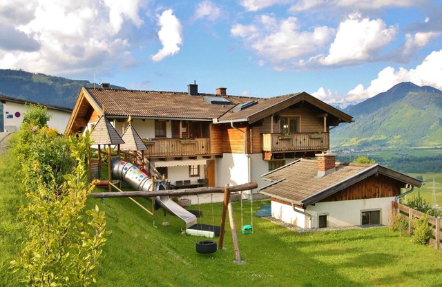 Apartment in Kaprun with Ski-in/Ski-out Access