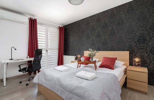 Apartment in Kraków | 3 Bedrooms | 2 Balconies