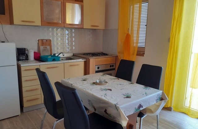 Apartment in Lopar with Balcony, Air condition, WIFI, Washing machine (696-6)