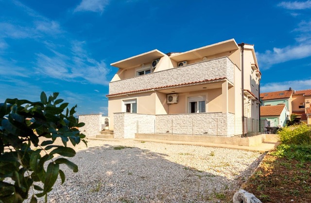 Apartment in Omišalj with Rooftop Terrace