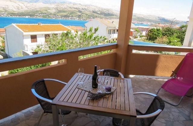 Apartment in Pag with Seaview, Terrace, Air condition, WIFI (4891-1)