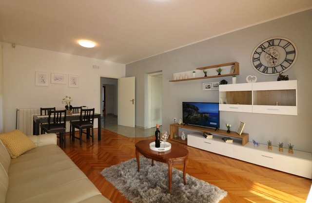 Apartment in Poreč with Terrace, Air condition, WIFI, Dishwasher (4400-9)