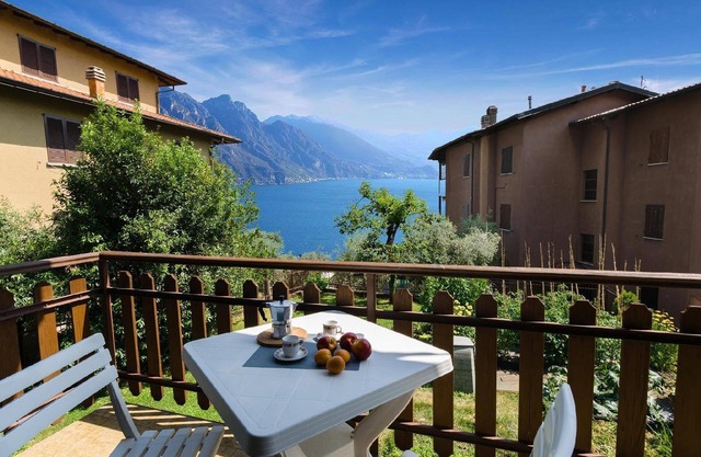 Apartment in Riva Di Solto with Private Parking