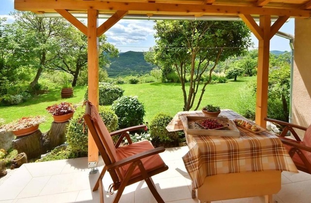 Apartment in Roč with Terrace, Air condition, WIFI, Washing machine (4194-2)