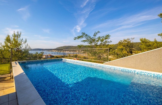 Apartment in Supetarska Draga with Seaview, Balcony, Air condition, WIFI (3321-1)