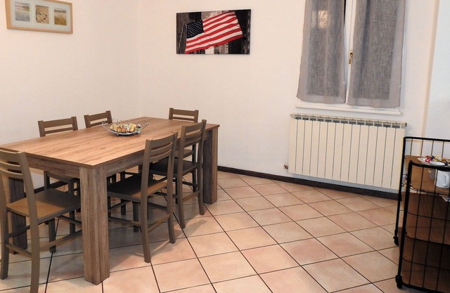 Apartment in small context, a few meters from the historic center with parking space