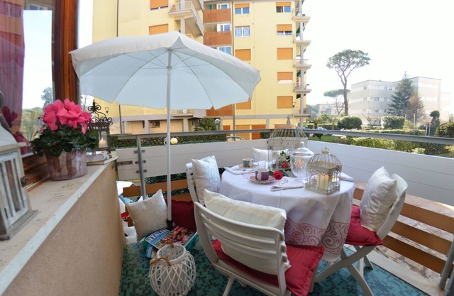 Apartment in Viareggio with 2 bedrooms sleeps 6