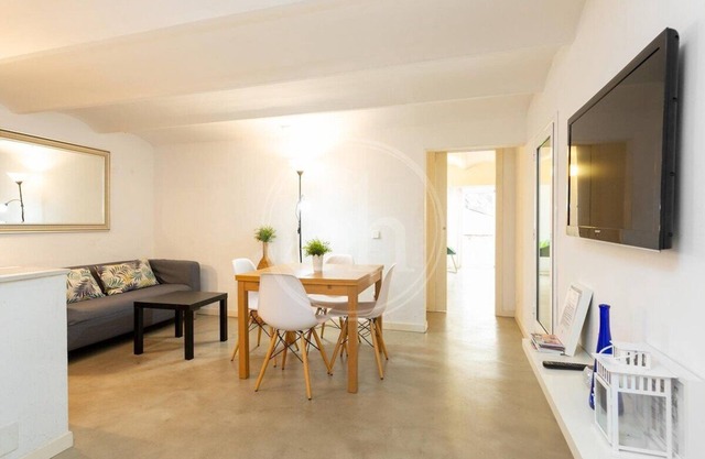 Apartment in Villarroel 1