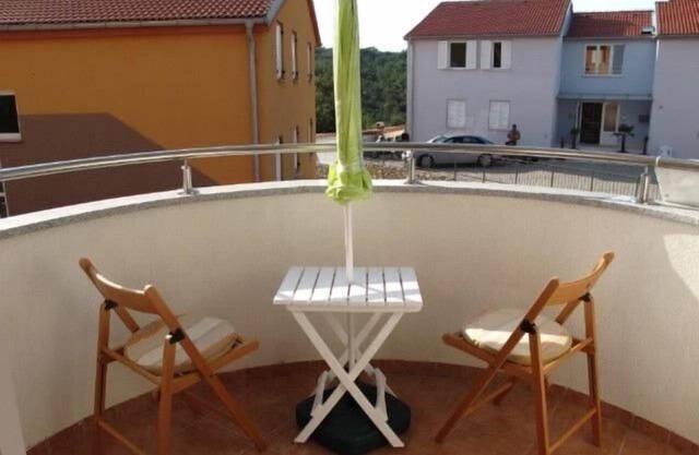 Apartment Ivan (68801-A1) - Silo - island Krk