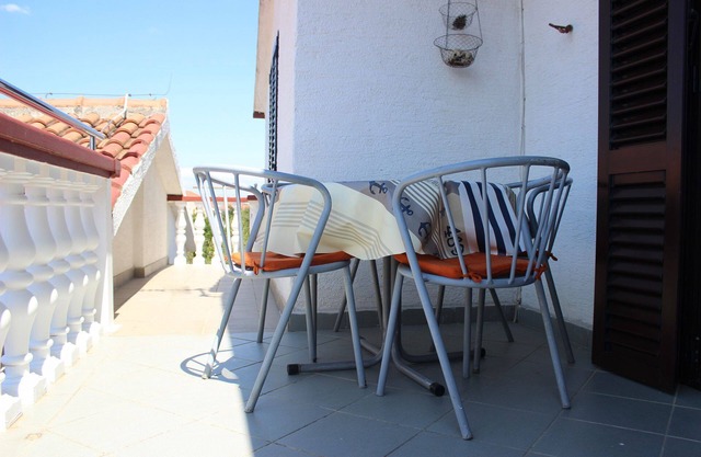 Apartment Ivy (10534-A1) - Kukljica