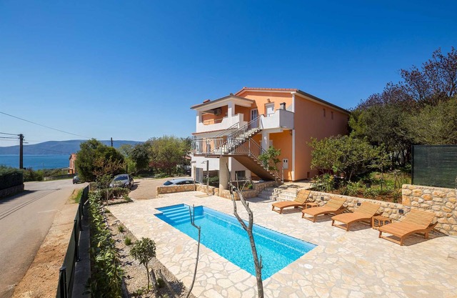 Apartment JENNY 1 with pool and sea view