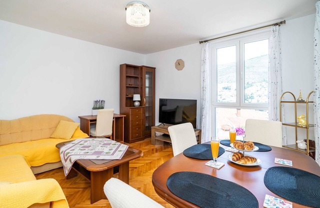 Apartment Klaudia - Two Bedroom Apartment with Balcony