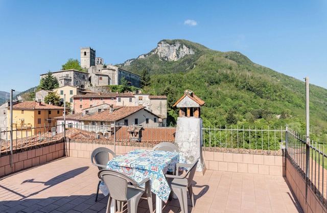 Apartment 'La Casa Di Anita' with with a view from a large panoramic terrace over the mountains