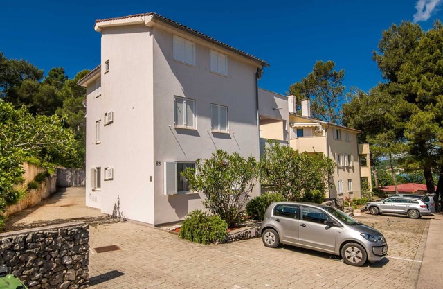 Apartment Lana near the sea