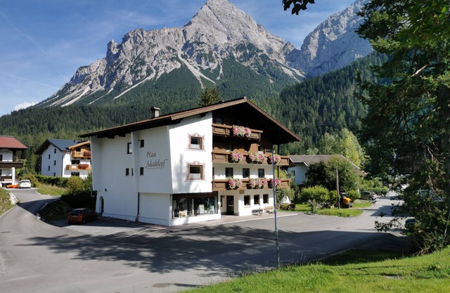 Apartment LÄRCHE with balcony and mountain view, up to 5 people