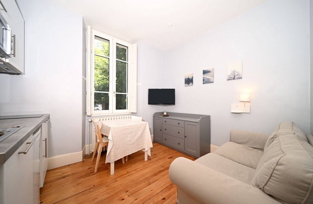 Apartment 'Le Lac' with Mountain View, Shared Garden and Wi-Fi