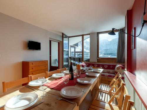 Apartment Les Roches Rouges - Lavachet by Interhome