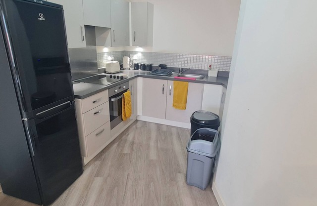 Apartment - located in Southall 1 Double bedroom with additional bed if required