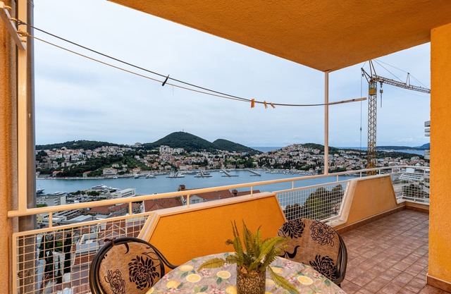 Apartment Marisol - One Bedroom Apartment with Balcony and Sea View