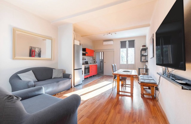 Apartment 'Mirasole House' with Wi-Fi and Air Conditioning