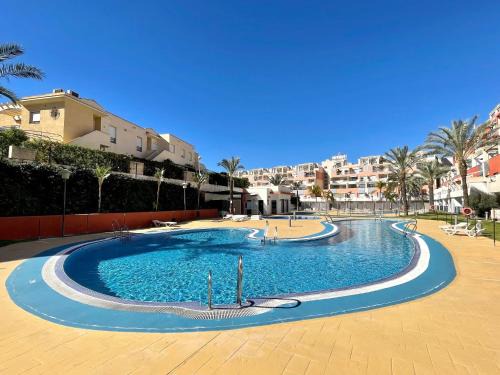 Apartment near beach with pools and hot tub