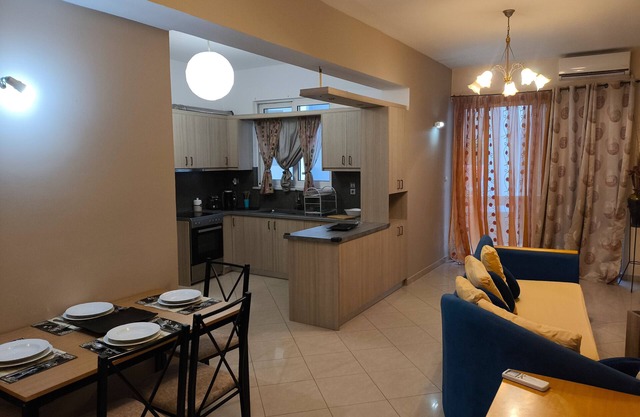 Apartment 'Odysseas Nea Chora' with Sea View, Wi-Fi and Air Conditioning