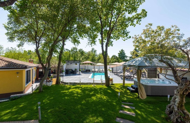 Apartment Oliveto with pool in Porec