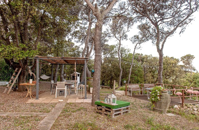 Apartment 'Piccola Casa Immersa Nel Verde' with Sea View, Private Garden and Wi-Fi