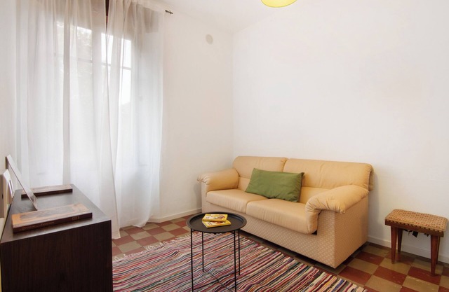 Apartment 'Pietro' 1 of 4 in Villa Paruzzi 6Min from Lake Como