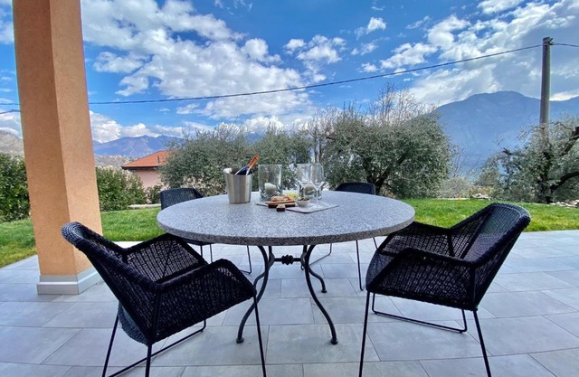 APARTMENT RIVA Lenno