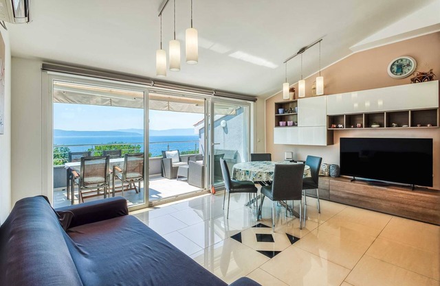 Apartment Roberto with a sea view