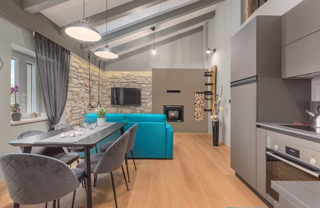 Apartment Romano with Sea View near Poreč