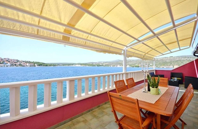 Apartment Sanja (57621-A1) - Rogoznica