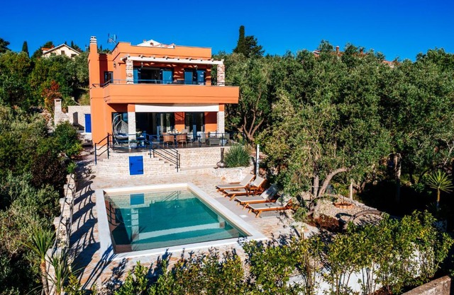 Apartment Serenity with Private Pool Near the Beach