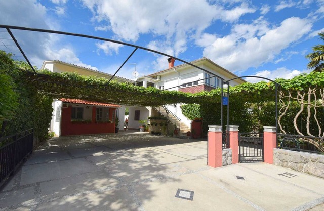 Apartment Tavcar 2 with balcony