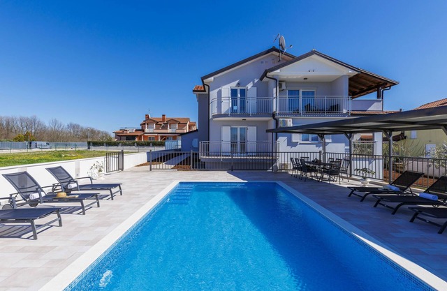 Apartment Tommy by Interhome