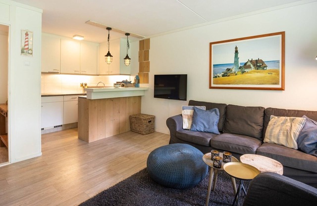 Apartment Torenhoeve 41 at a quiet holiday hotelcomplex