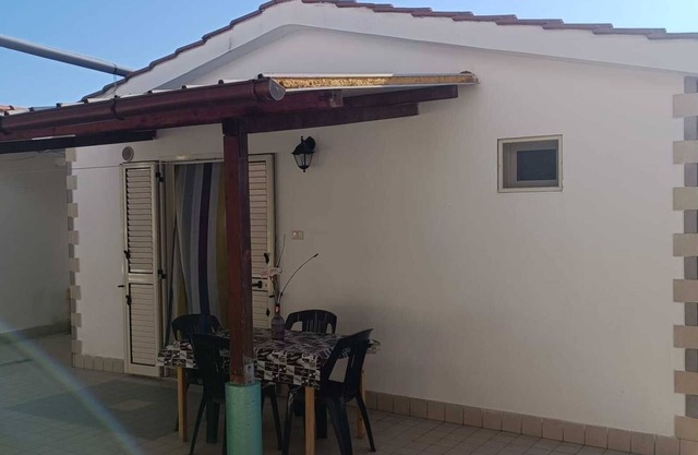 Apartment 'Trilo 1' with Private Terrace, Shared Garden and Wi-Fi