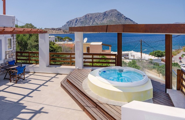 Apartment 'Vasilis Studios Family House ' with Sea View, Wi-Fi and Air Conditioning