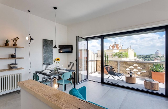 Apartment Vatican 5A | Terrace with view of Saint Peter's Basilica