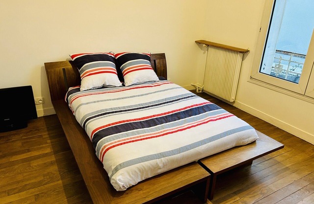 Apartment with large private garden. Greater Paris.