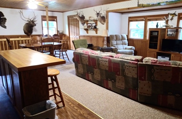 Apartment with lake access