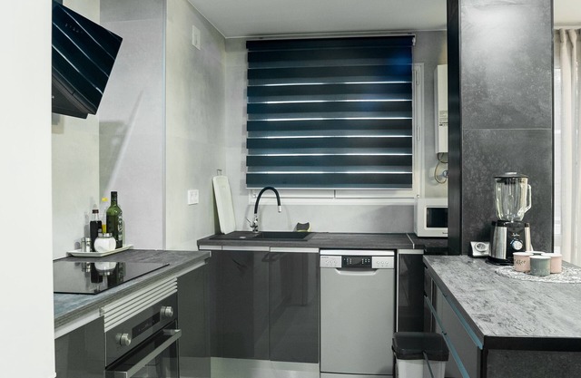 Apartment with magnificent terrace just 5 min walk from the Arts and Sciences.