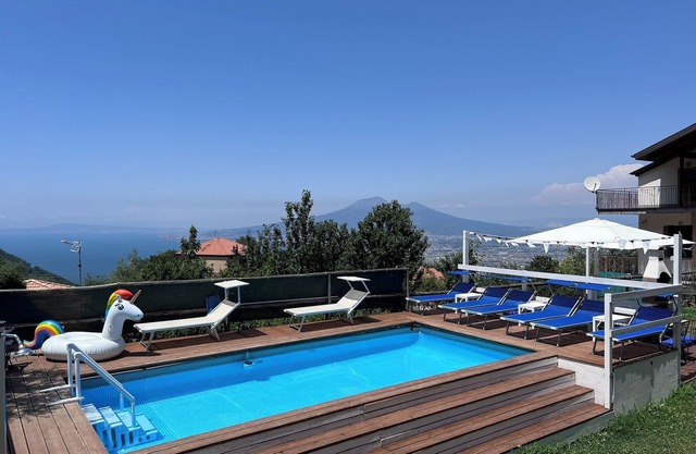 Apartment with pool and breathtaking view of the Golfo di Napoli